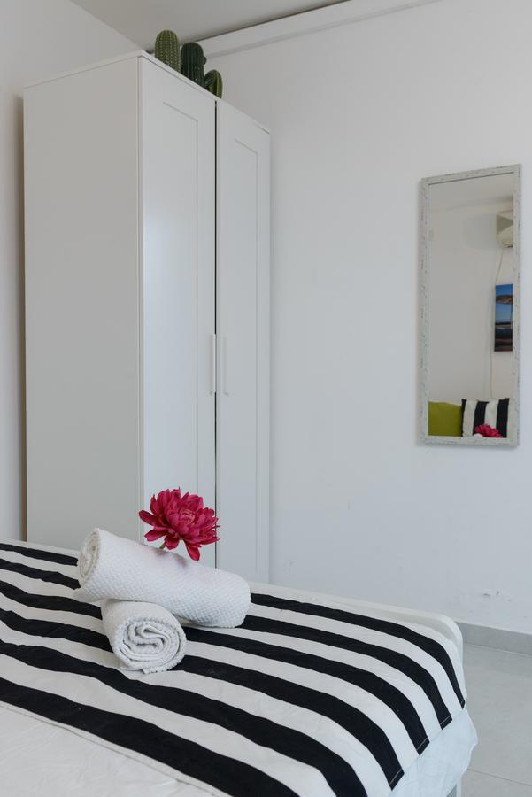 תל אביב Studio & Apartments On The Beach By Aspentlv מראה חיצוני תמונה